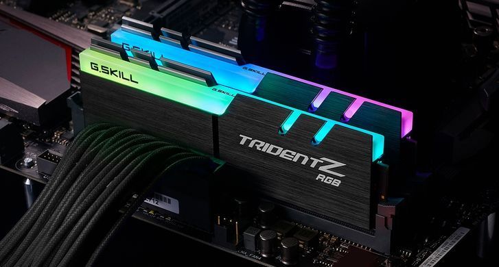 Модуль пам`ятi DDR4 2x16GB/3600 G.Skill Trident Z RGB (F4-3600C18D-32GTZR) [606140]